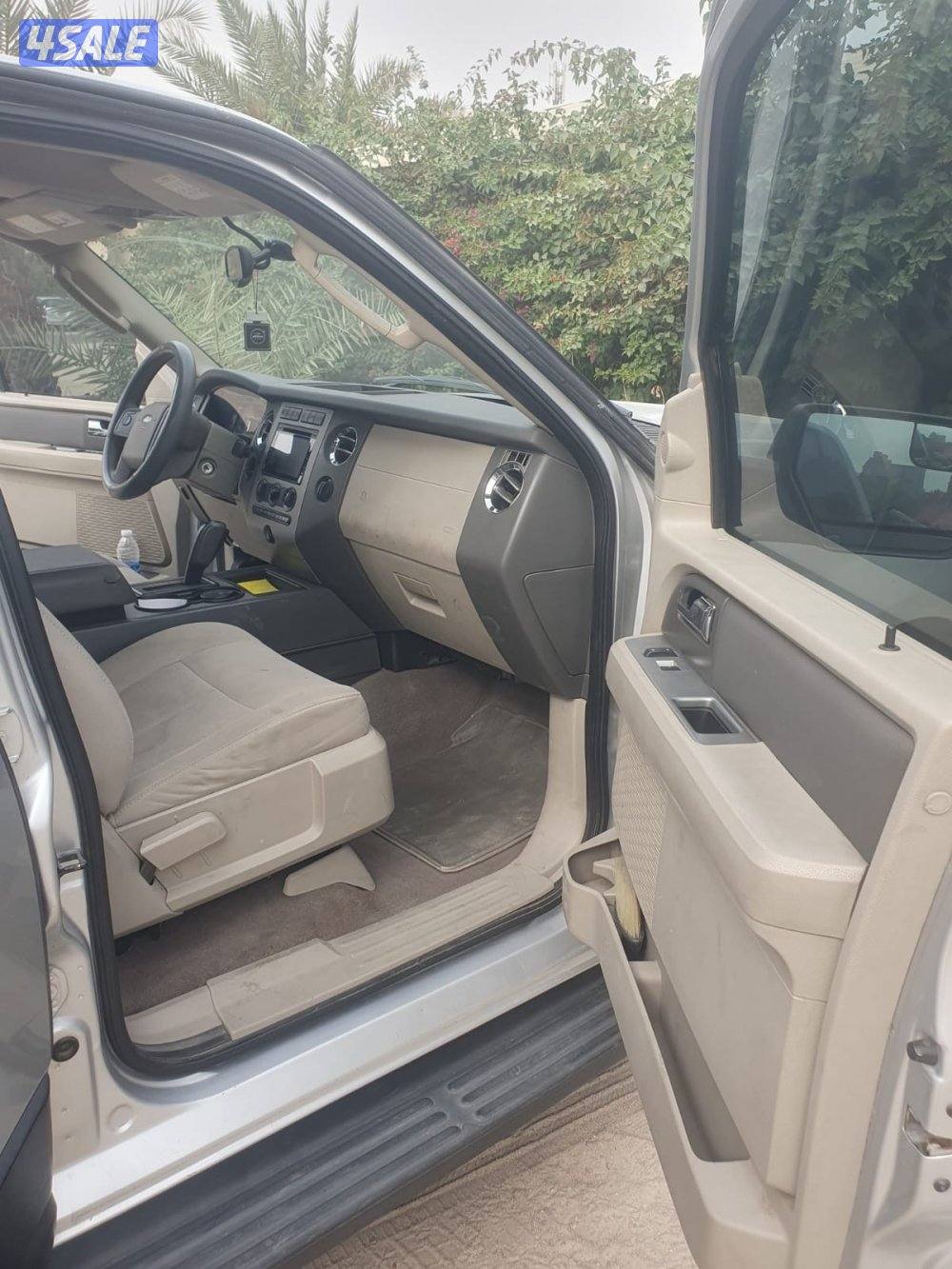 فورد اكسبديشن موديل ٢٠١٣شرط الفحص صبغ الوكاله تواير جديده ممشى ٢٨٩2