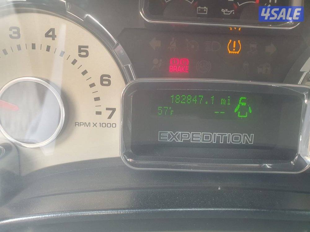 فورد اكسبديشن موديل ٢٠١٣شرط الفحص صبغ الوكاله تواير جديده ممشى ٢٨٩6