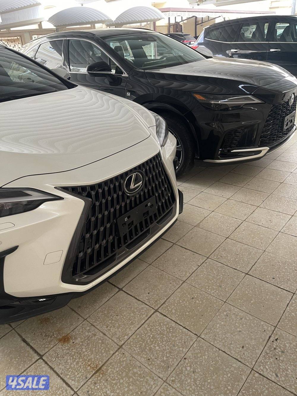 للبيع لكزس عدد 2 RX 350 أصفار2025وNX350السيارتين تسقيط للتصدير15