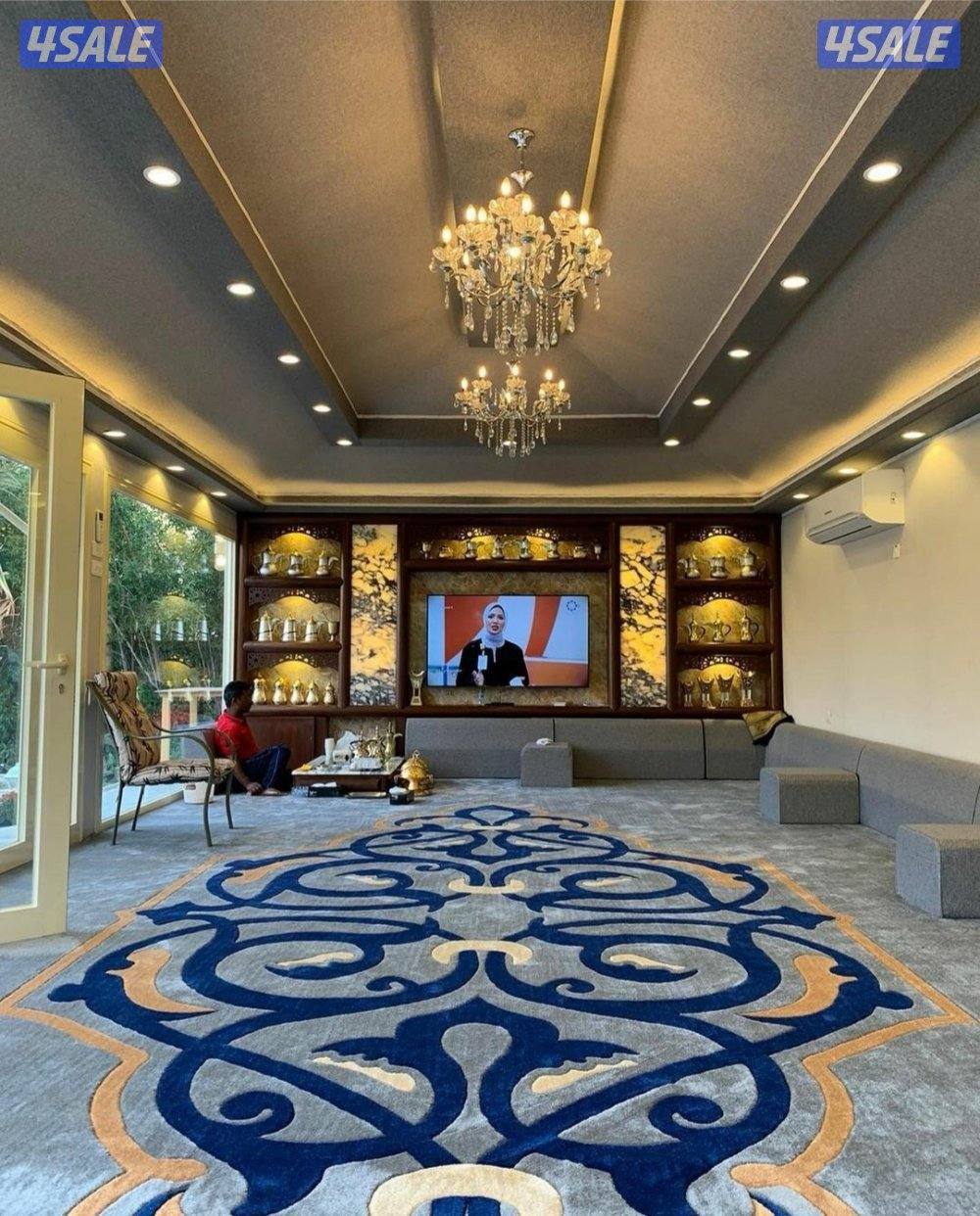 .كل مايخص السجاد لدينه سجاد ساده ومشجر سميك وسط خفيف كل ماهوه جديد ومم4