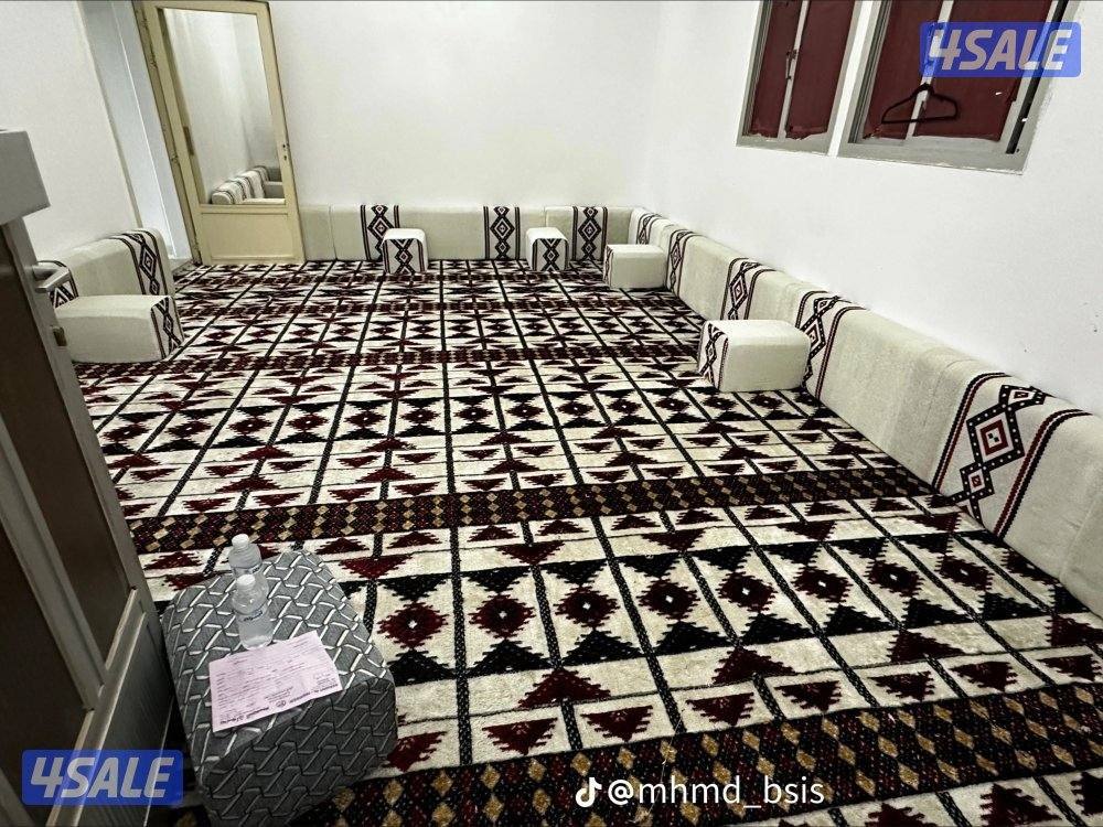 .كل مايخص السجاد لدينه سجاد ساده ومشجر سميك وسط خفيف كل ماهوه جديد ومم6