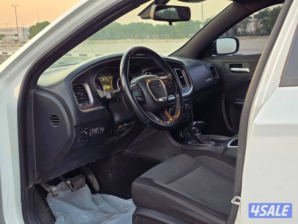 دودج شارجر 20174