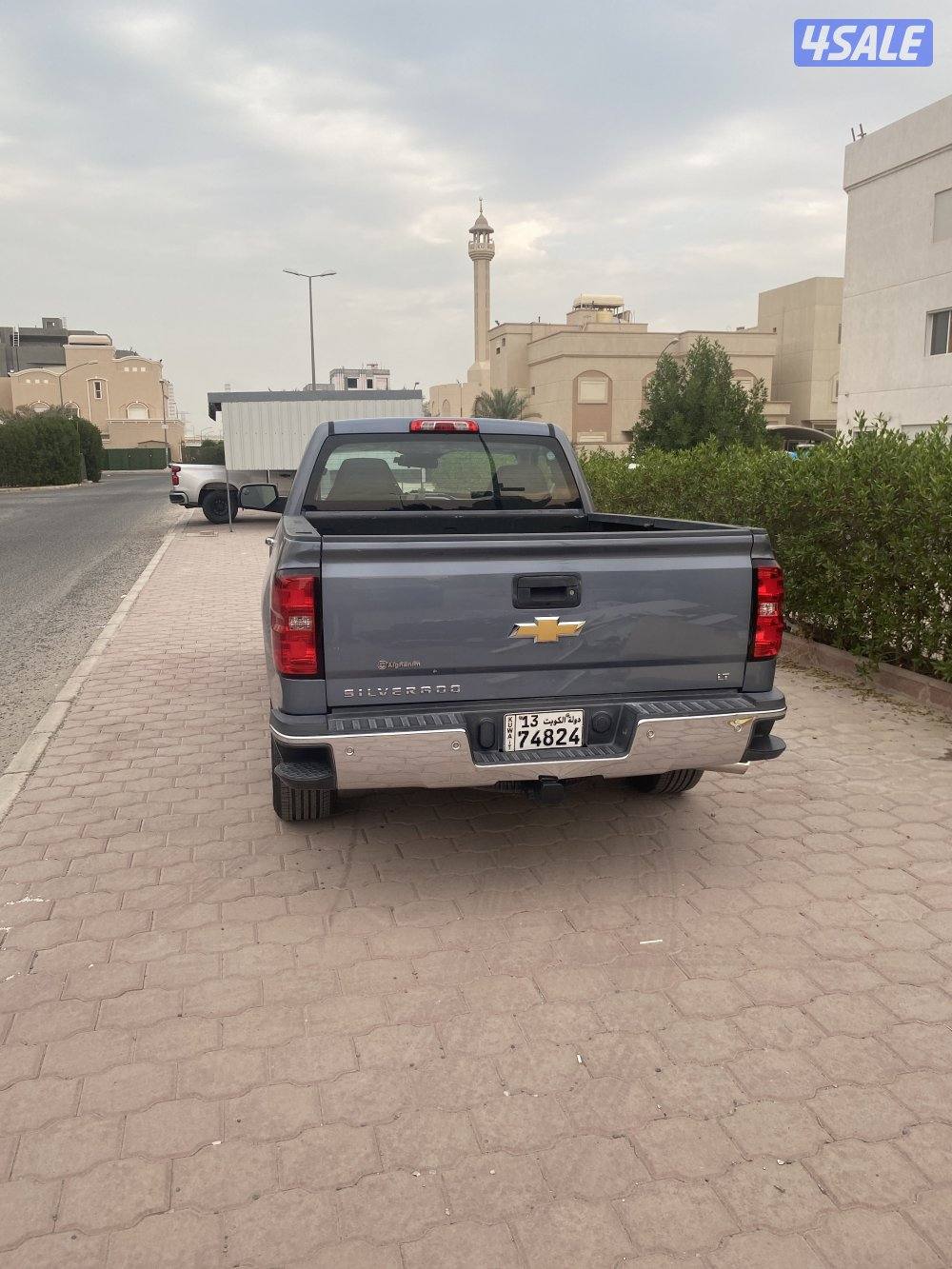 للبيع وانيت سلفرادو 20152