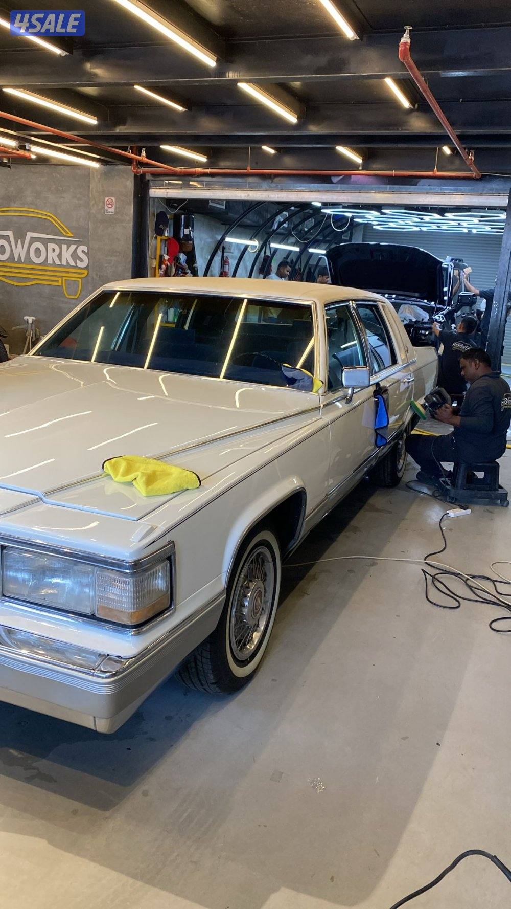 للبيع كاديلاك ١٩٩٠0