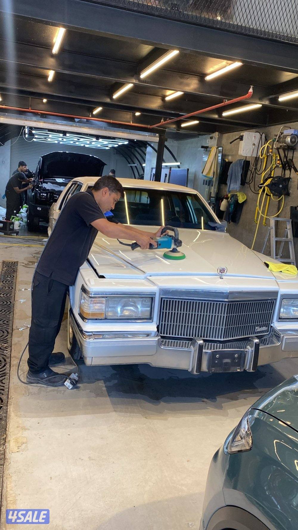 للبيع كاديلاك ١٩٩٠1