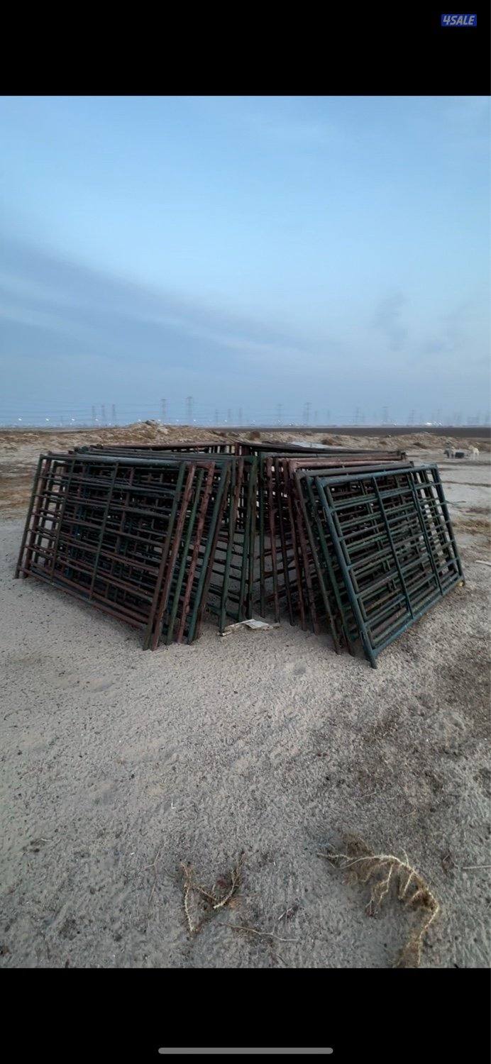 شبك وحياض غنم النوع الكبير نضيفه مافيها كسور0