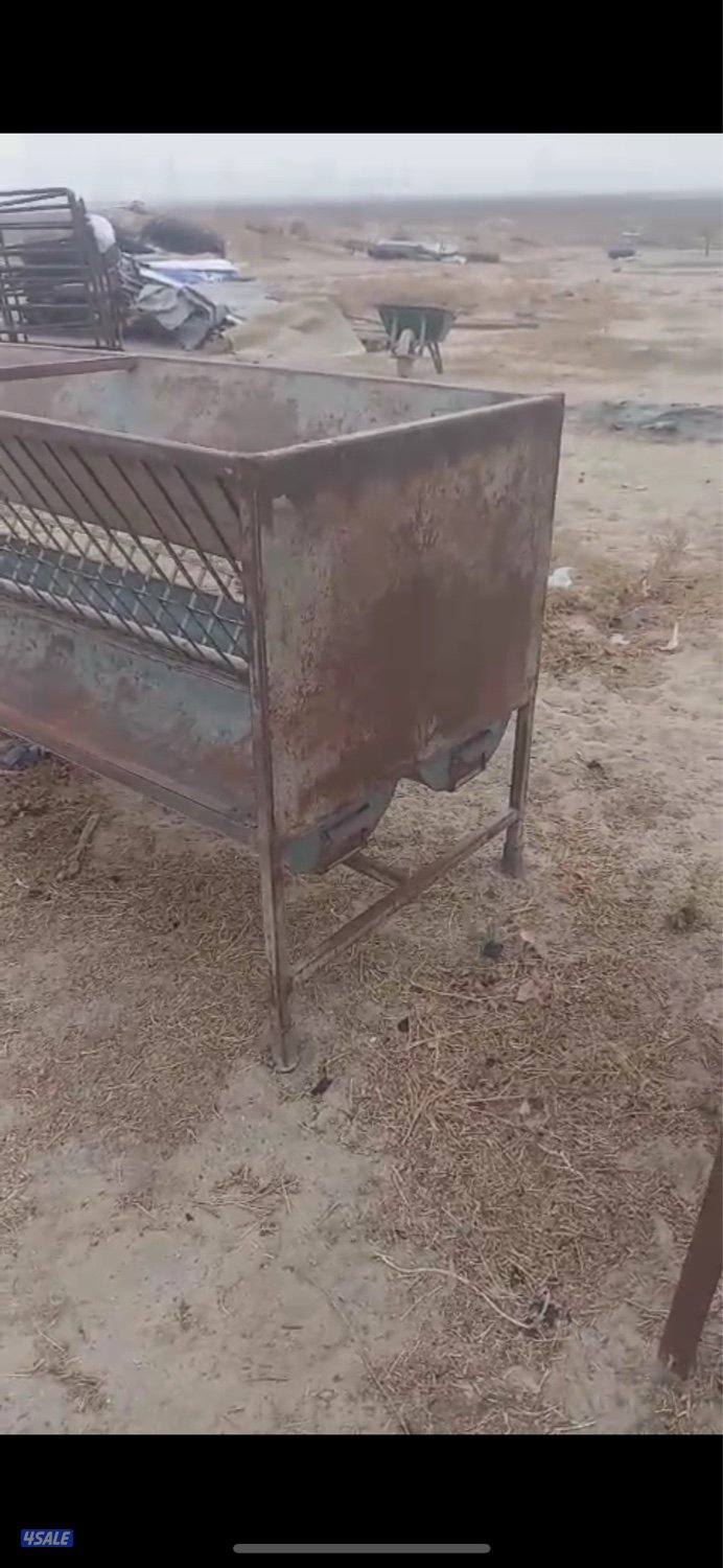 شبك وحياض غنم النوع الكبير نضيفه مافيها كسور4