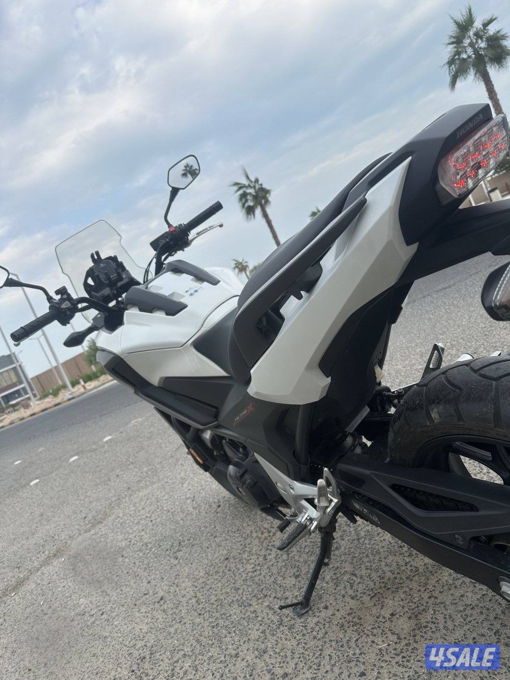 هوندا موديل ٢٠١٩ شبه جديد nc750x6