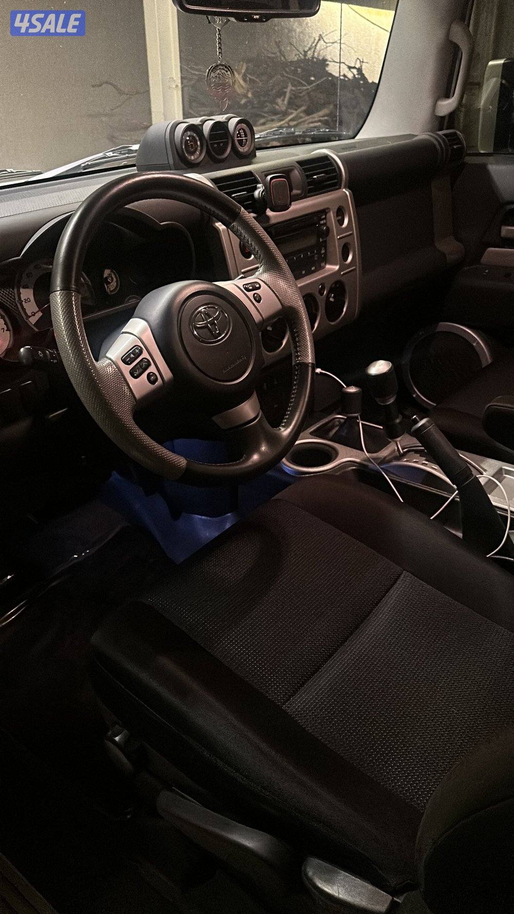 للبيع اف جي fj 2022 ابيض وكالة الساير1