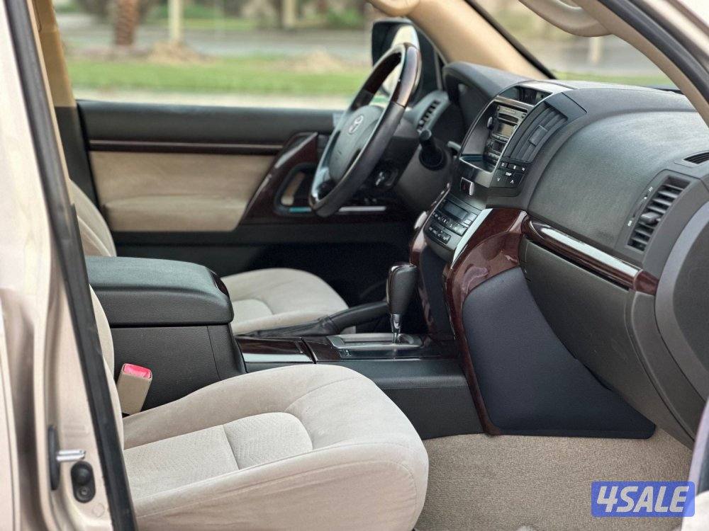 للبيع لاندكروزر GXR v8 ماشي ٢٨٠ الف كيلو4