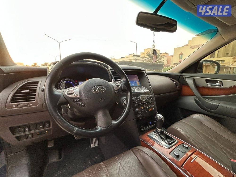 انفينيتي QX70 صبغ الوكالة12