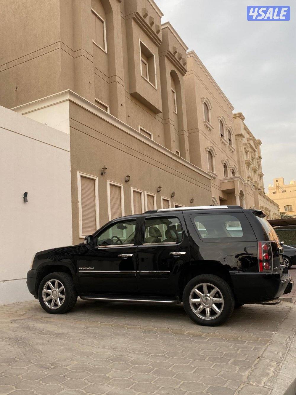 دينالي وكالة الكويت ماشي 210 الف كيلو0