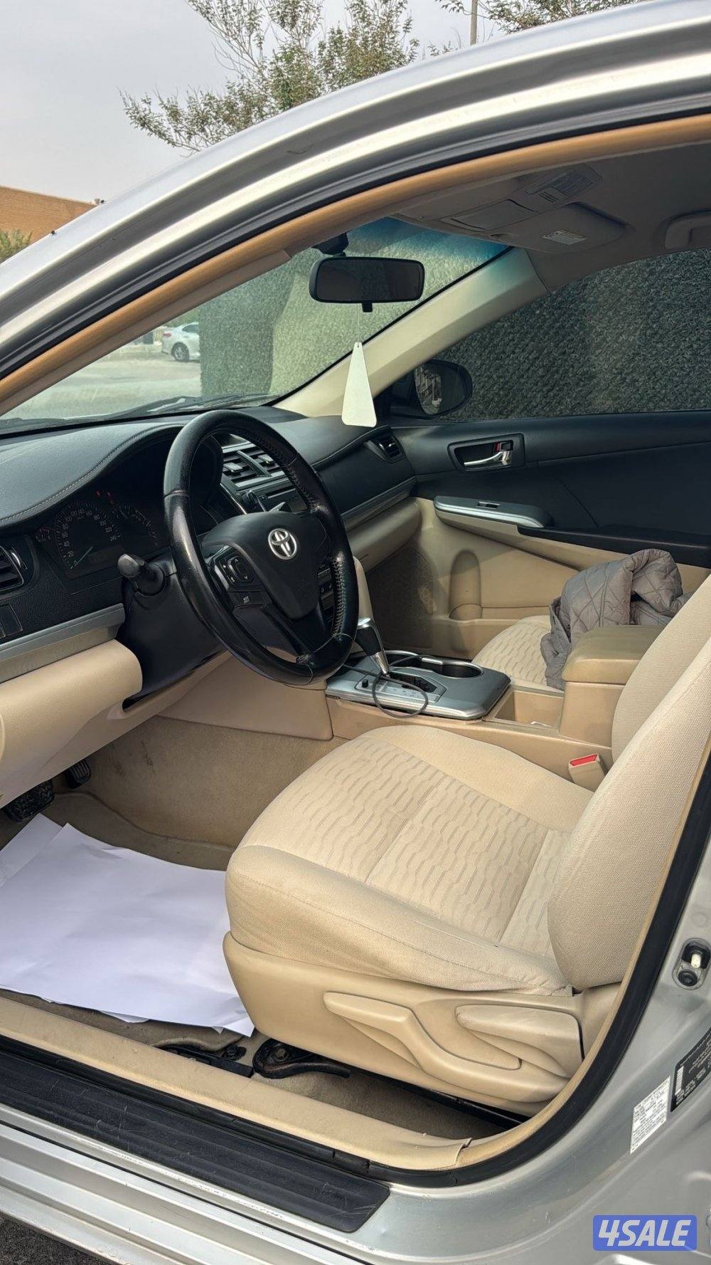 للبيع كامري 20164