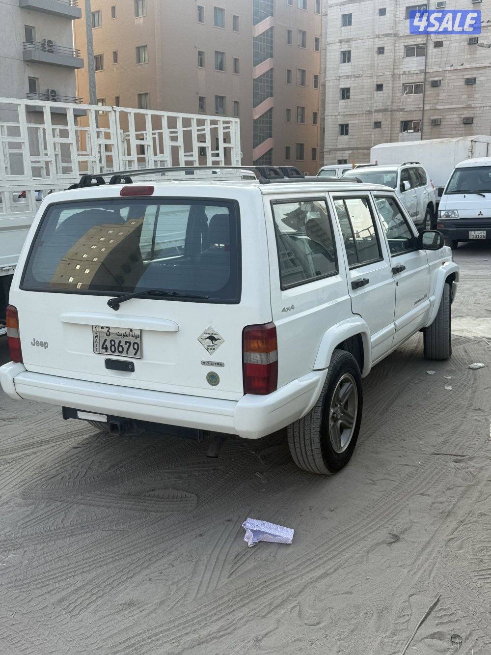 للبيع جيب شروكي 20003