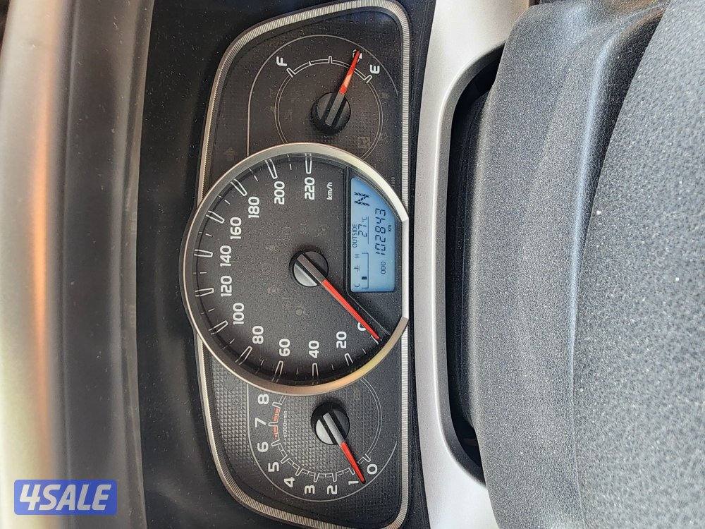 سيارة للبيع بحالة ممتازة7