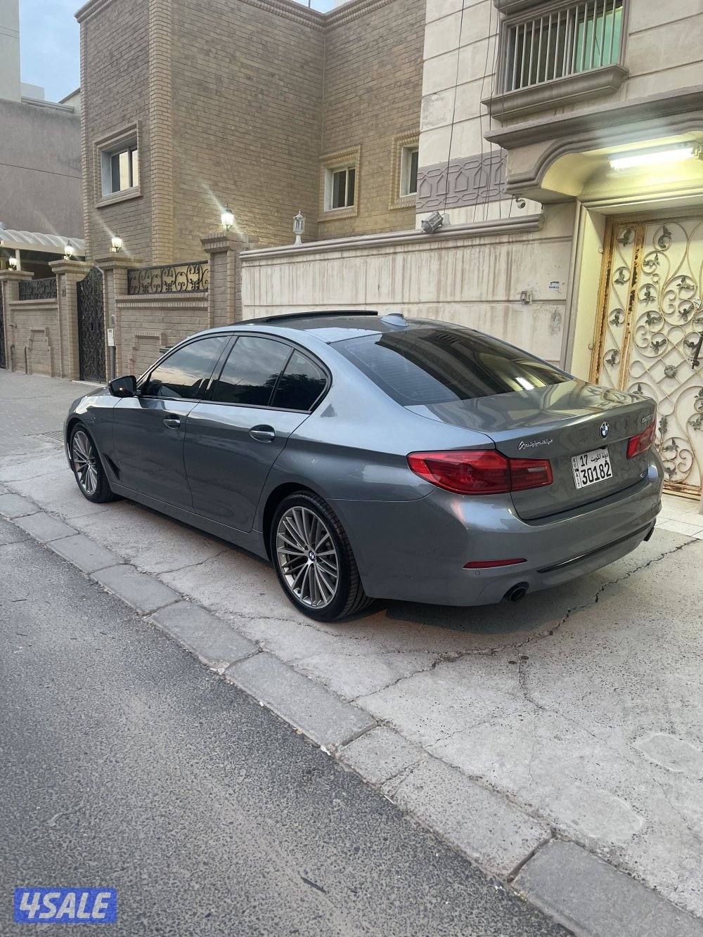 للبيع BMW 520i 2020 صبغ الوكالة2