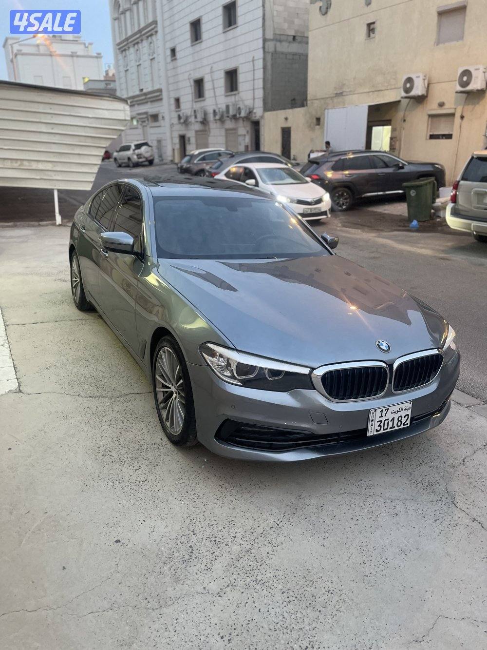 للبيع BMW 520i 2020 صبغ الوكالة3