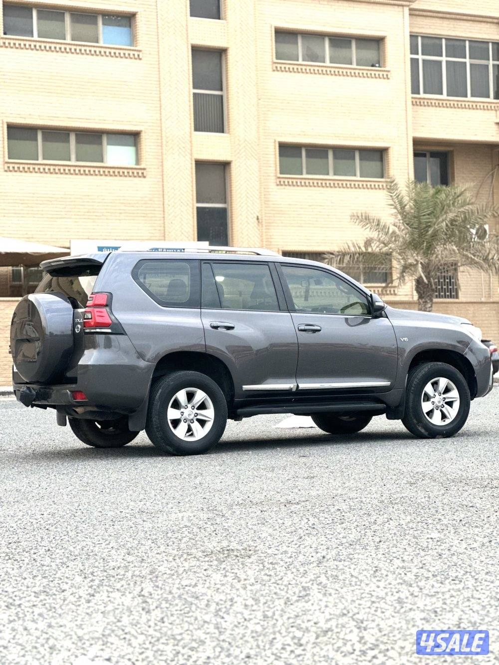 للبيع برادو TXL موديل2019 ماعدا فتحة4