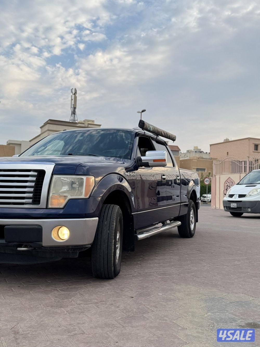 للبيع وانيت فورد F-150 بحالة نادرة11