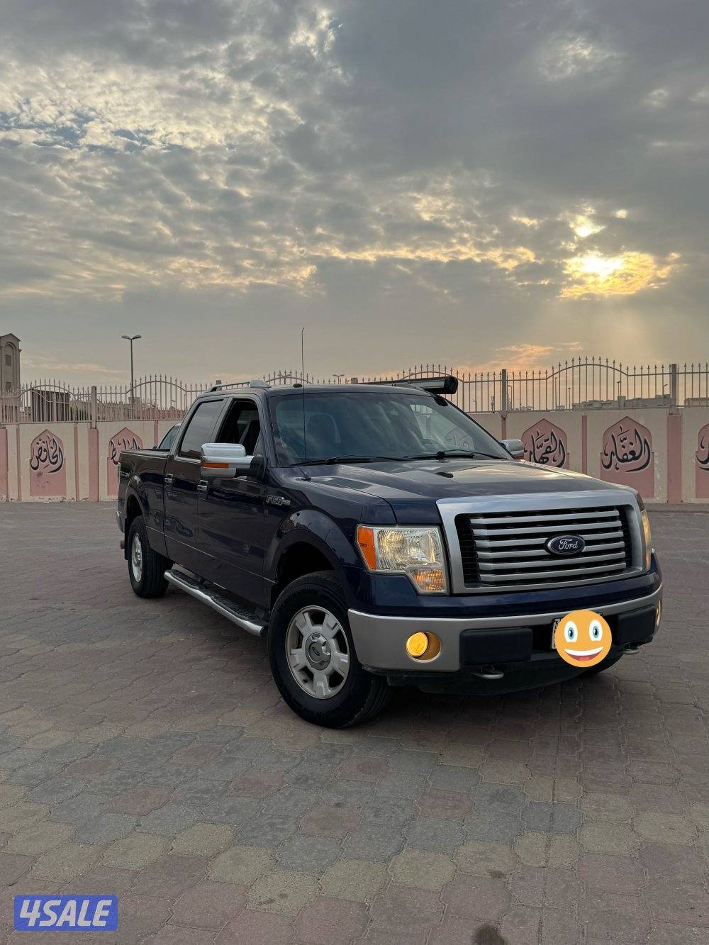 للبيع وانيت فورد F-150 بحالة نادرة12