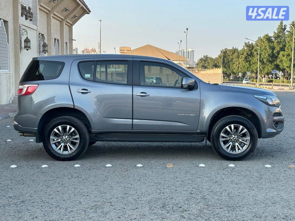 شيفروليه بليزر 
موديل 2020 
6 سلندر 
عداد: 36 الف4