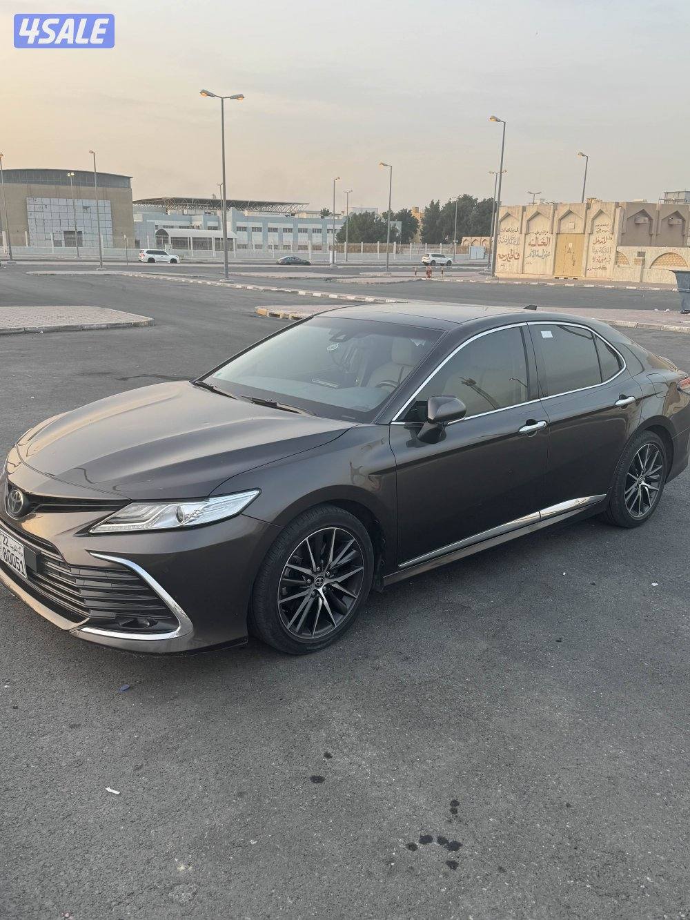 كامري 2024 برونزي ليمتد ادشن1