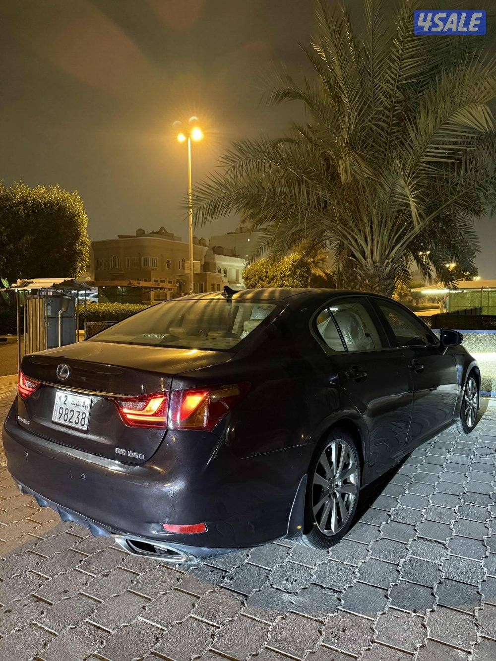 للبيع لكزس GS250                           (شرط الفحص قير مكينه شاصي )2