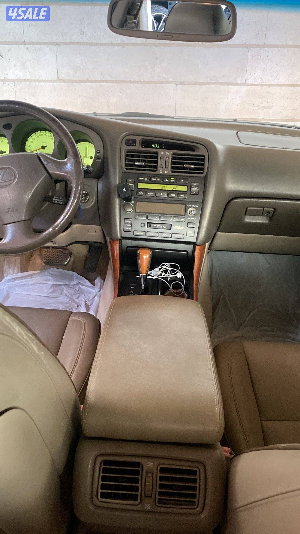 للبيع لكزس GS300 موديل 2000 ماشي 275 ألف كيلو1