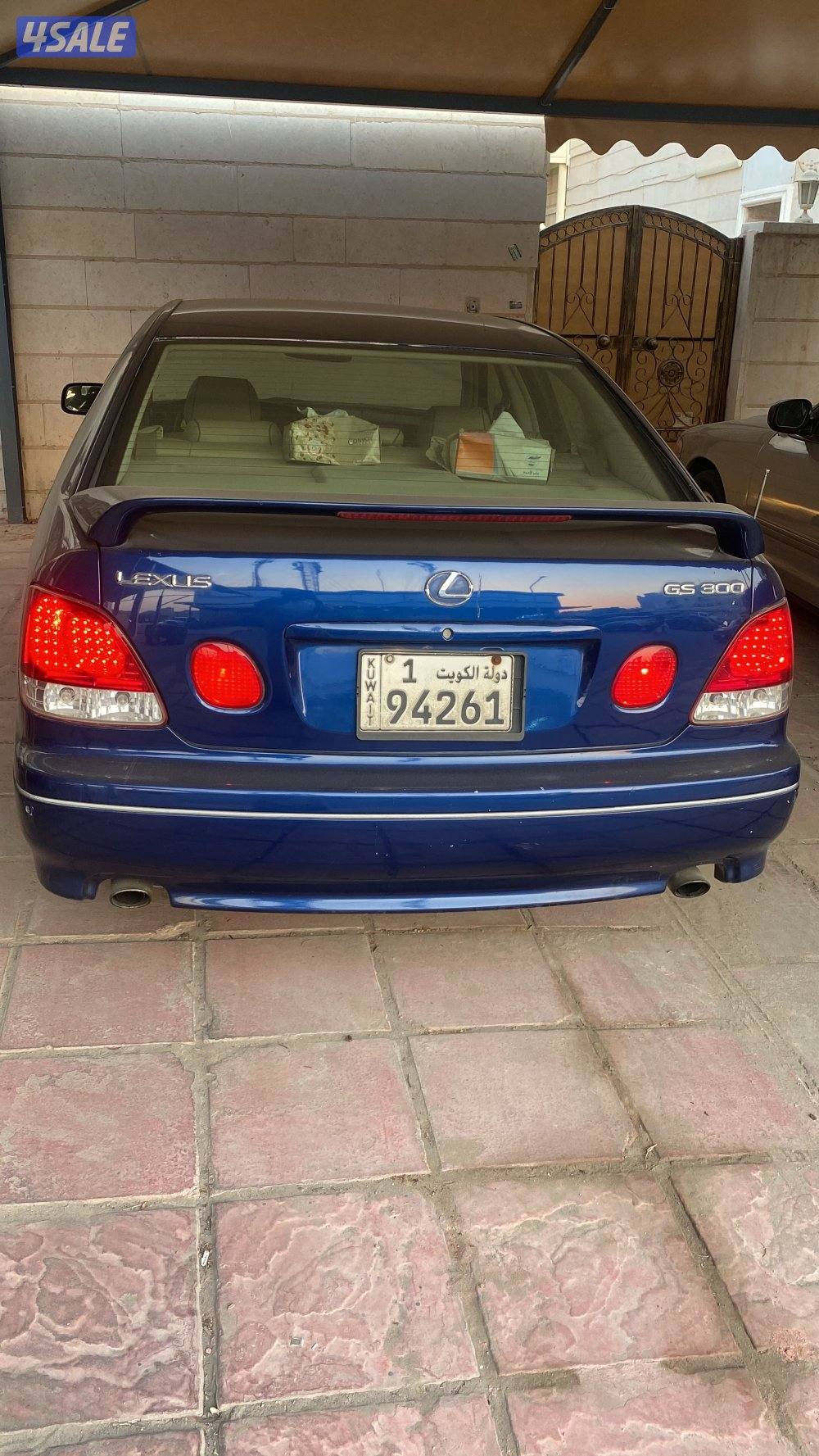 للبيع لكزس GS300 موديل 2000 ماشي 275 ألف كيلو2