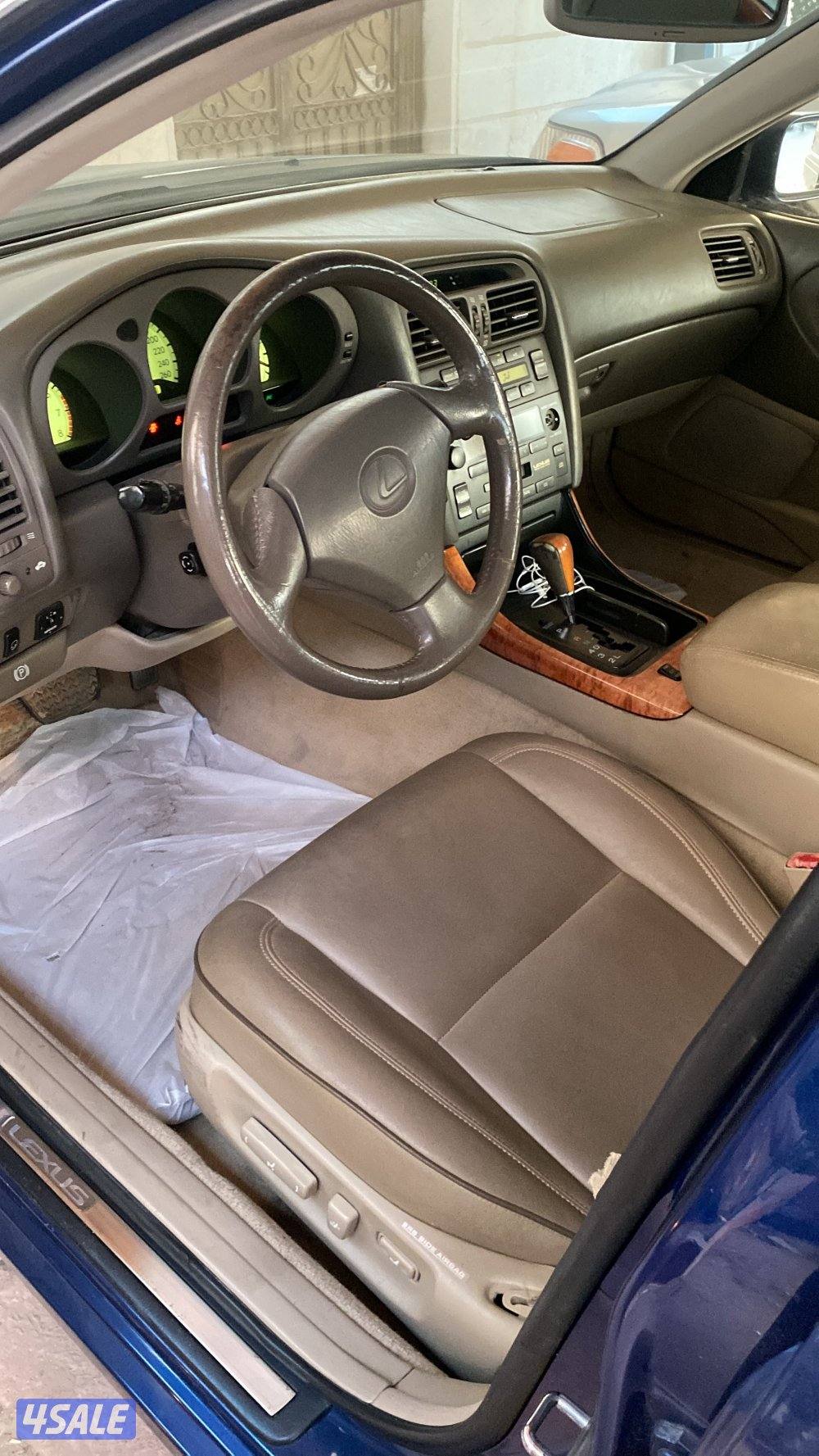 للبيع لكزس GS300 موديل 2000 ماشي 275 ألف كيلو3