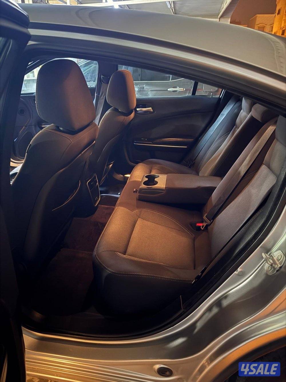 للبيع شارجر 20185