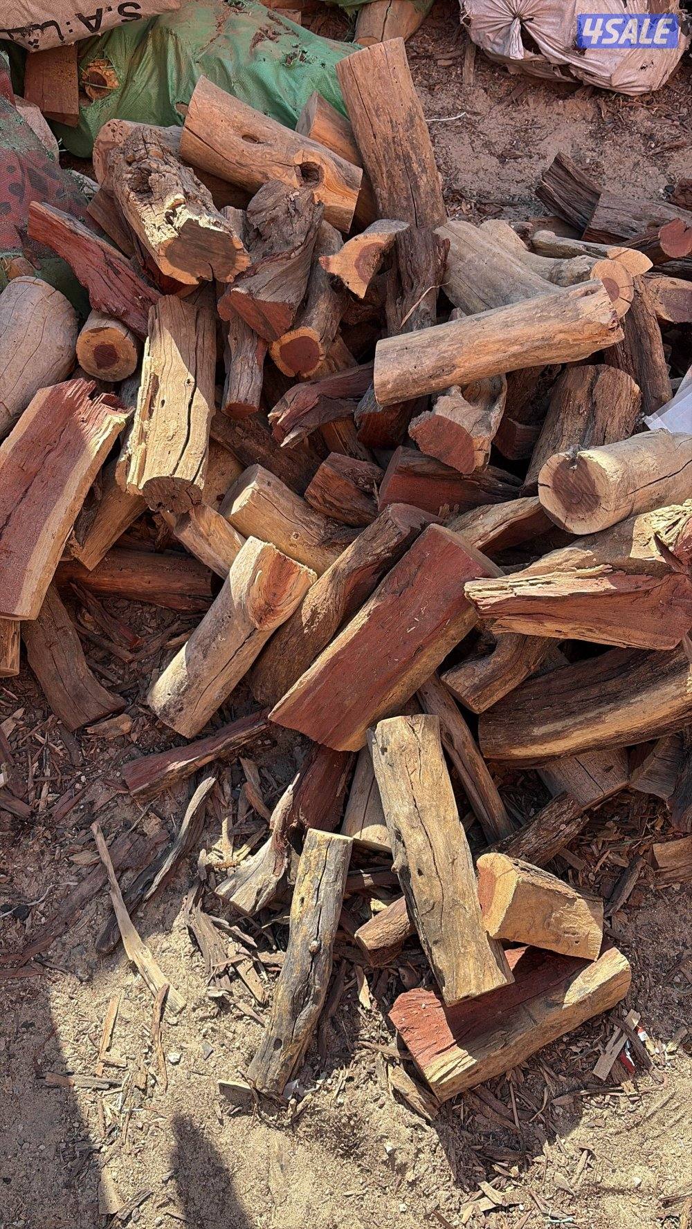 يوجد حطب سمر وحطب زيتون وفحم افريقى البقره وفحم سداسى كرتون شرط الجوده1