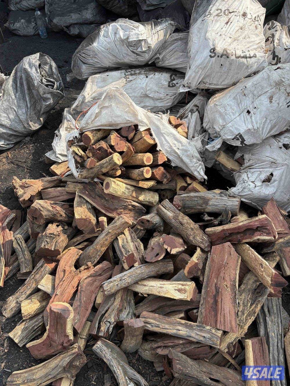يوجد حطب سمر وحطب زيتون وفحم افريقى البقره وفحم سداسى كرتون شرط الجوده12