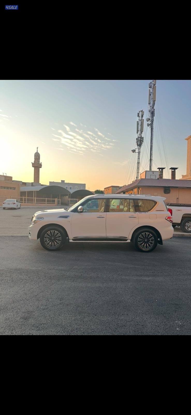 للبيع باترول بلاتينيوم 20100