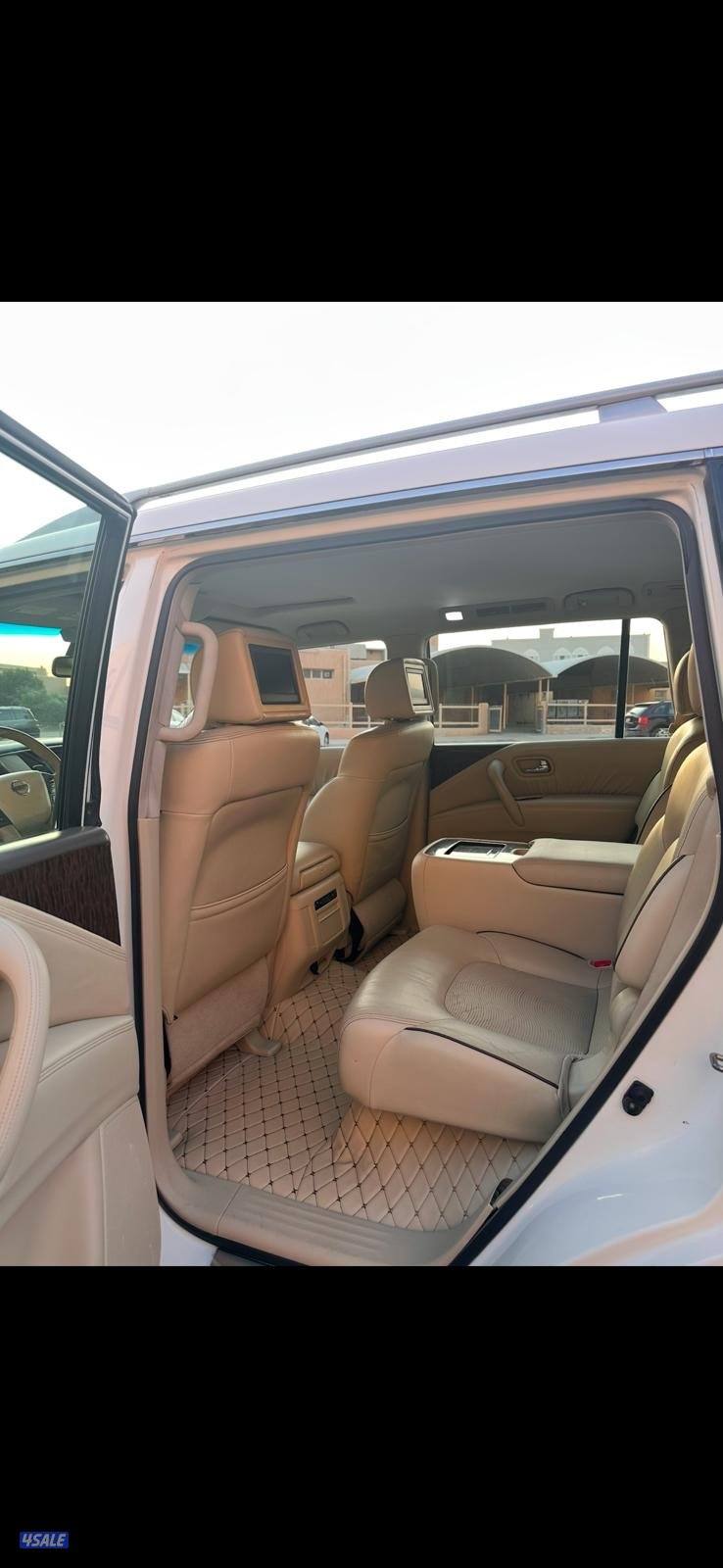 للبيع باترول بلاتينيوم 20102