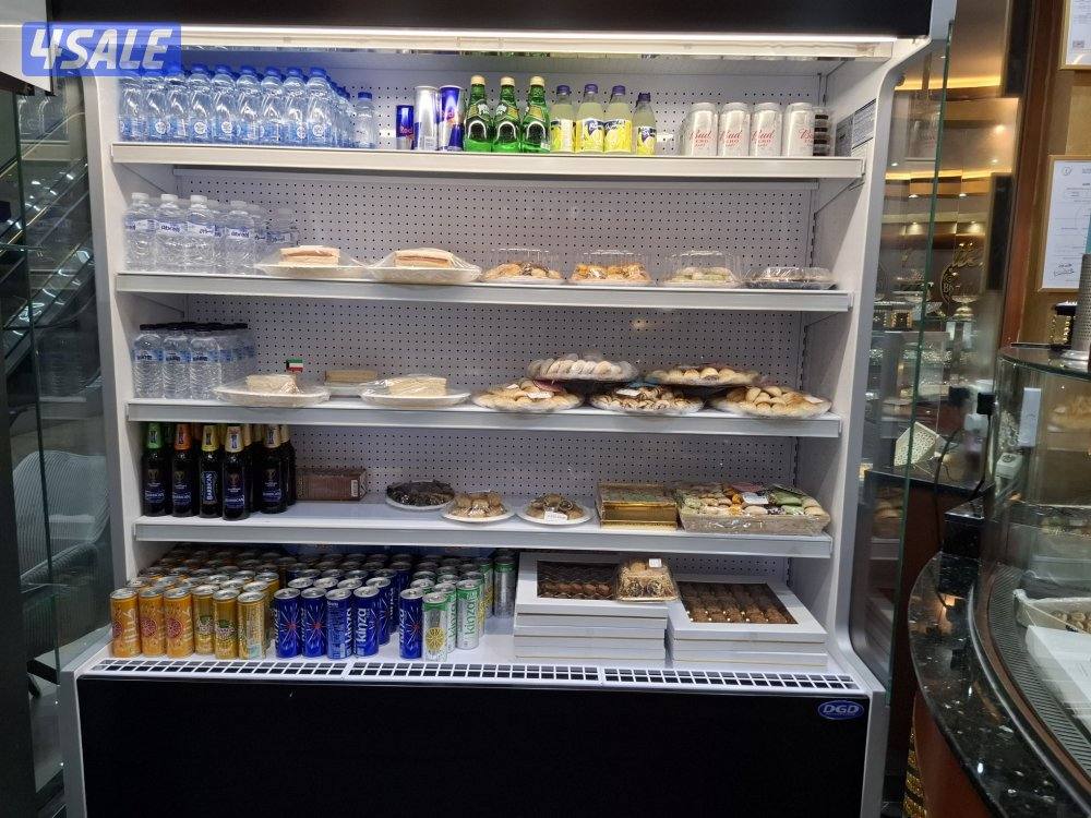 للبيع للمقيمين او مواطنين كوفي شوب في السالميه شارع سالم المبارك مساحة7