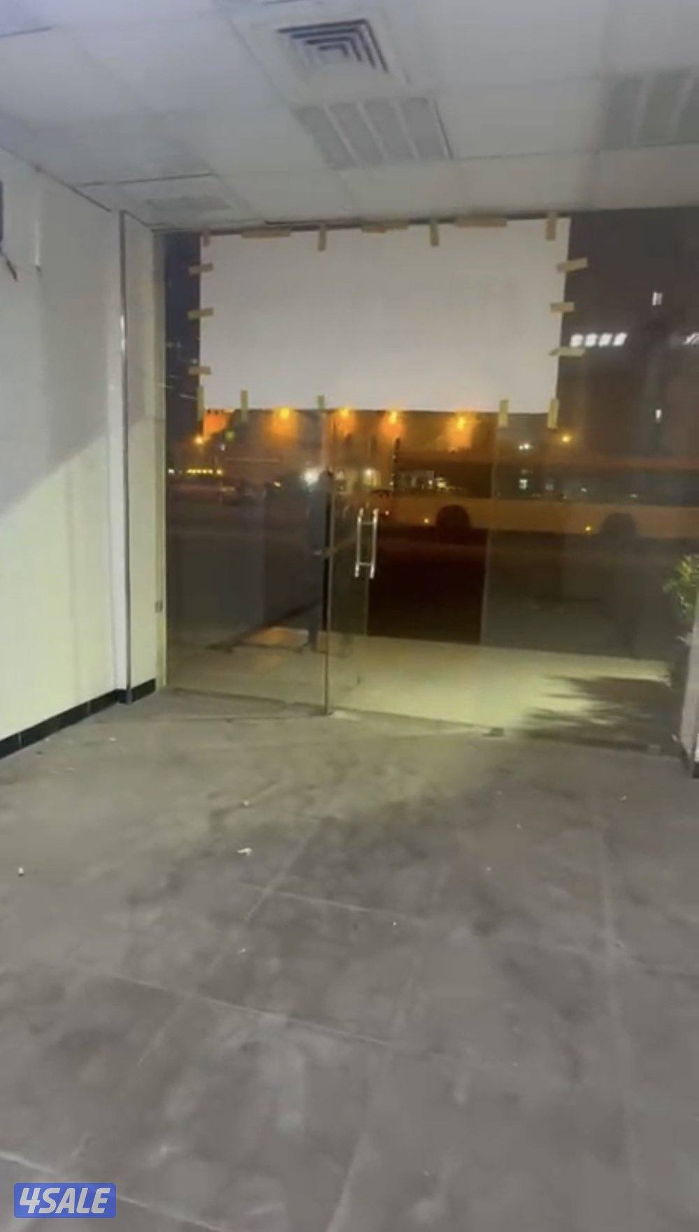 محل للايجار السالمية قطعه 9 شارع رئيسي1