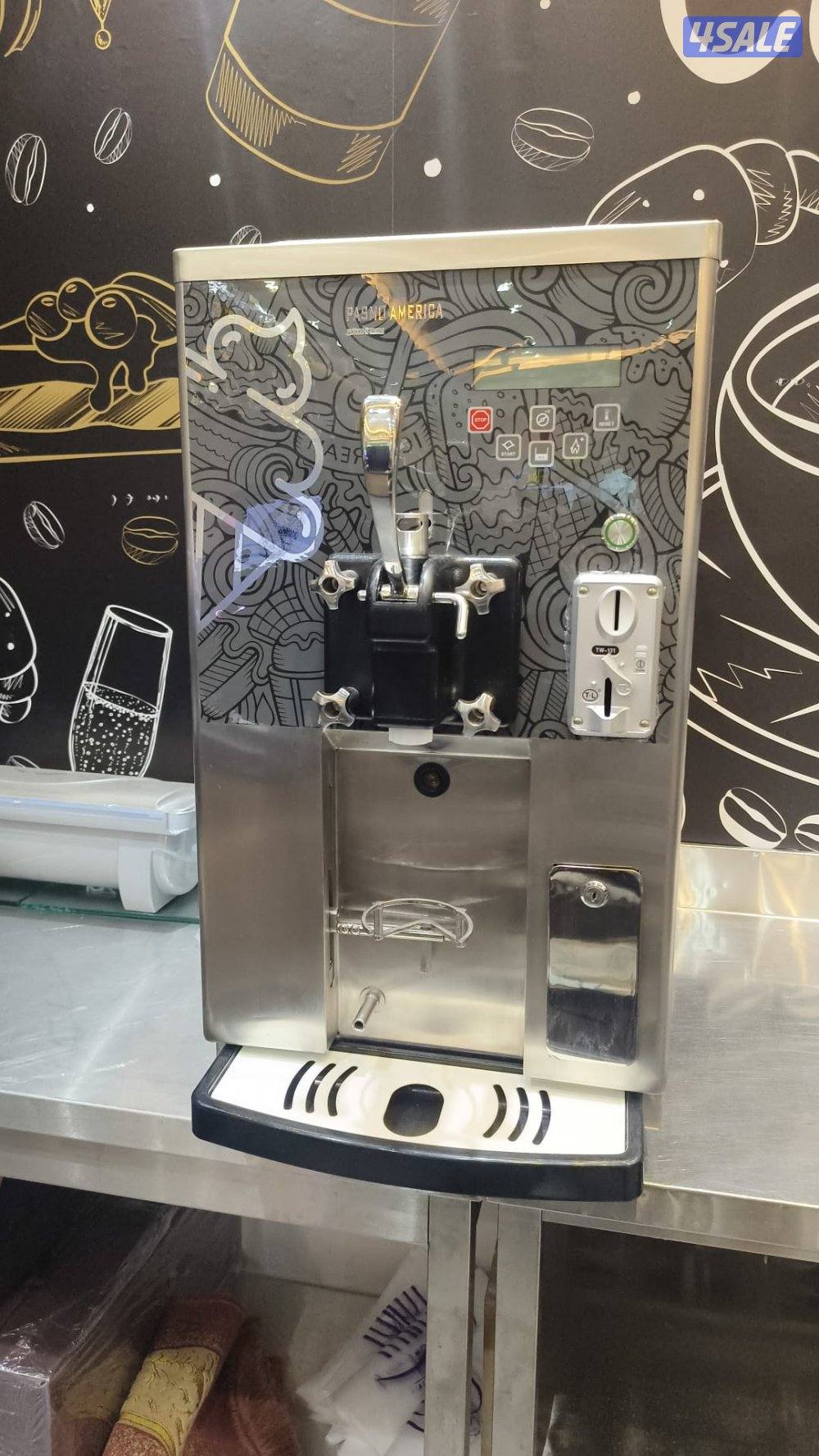 للبيع مكينة آيس كريم أمريكية الصنع جديدة استعمال خفيف2