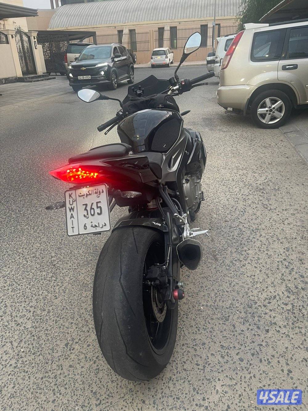 للبیع سیکل بی ام مودل ۲۰۱۵ s1000r شرط الفحص ماشی ۱۹۰۰۰الف نظیف جدآ0