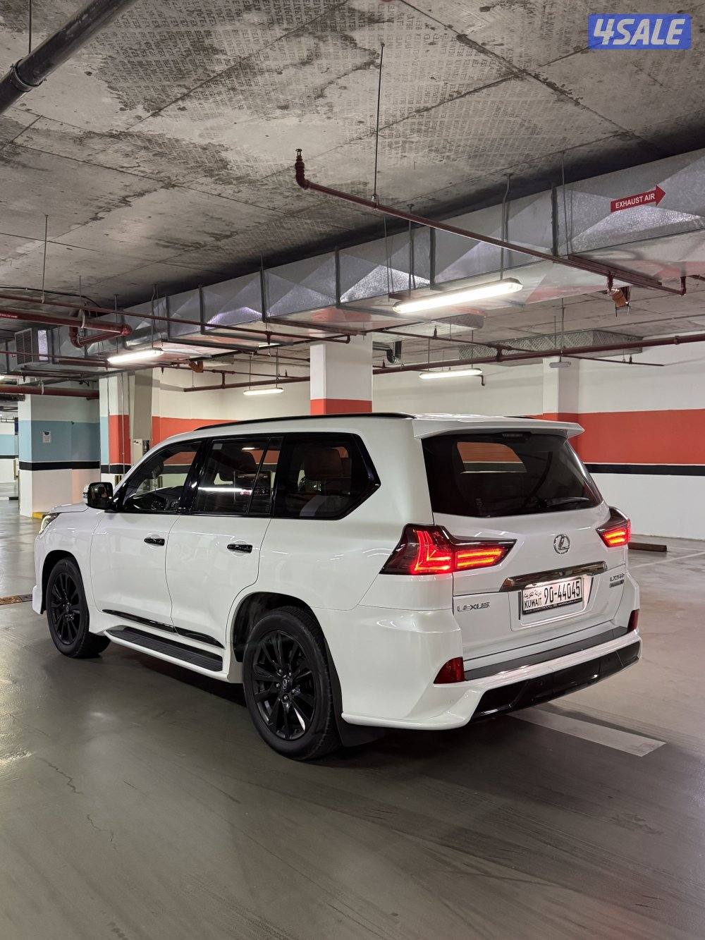 جيب لكزس  20173