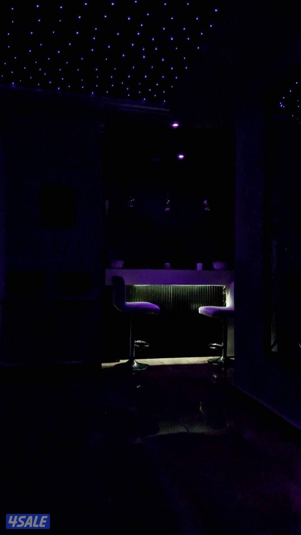 شقه غرفه وصاله مجهزه بالكامل سماعه وروز فبلر شغل متعوب عليه الخلو9000