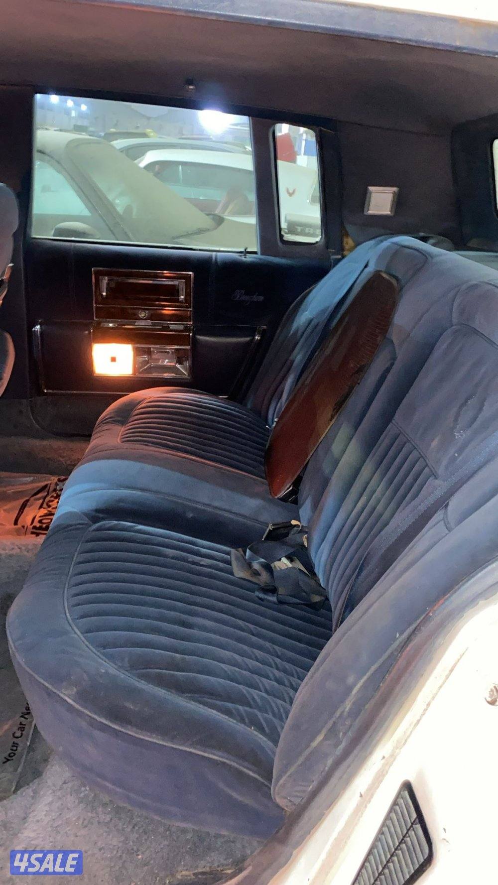 للبيع كاديلاك ١٩٩٠5