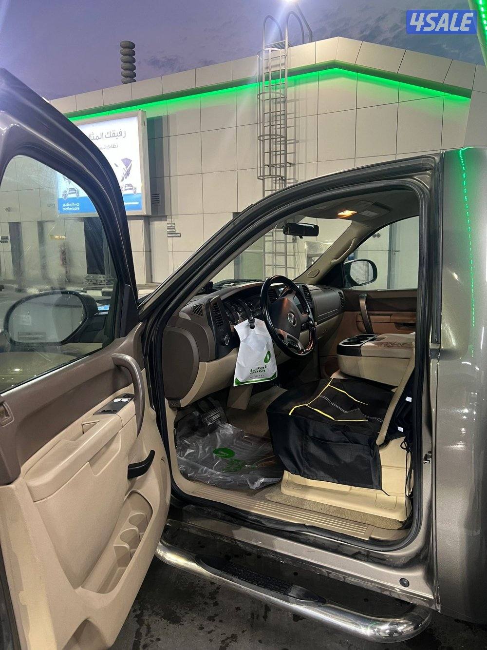 للبيع سيرا موديل ٢٠١٢ بحالة ممتازة2