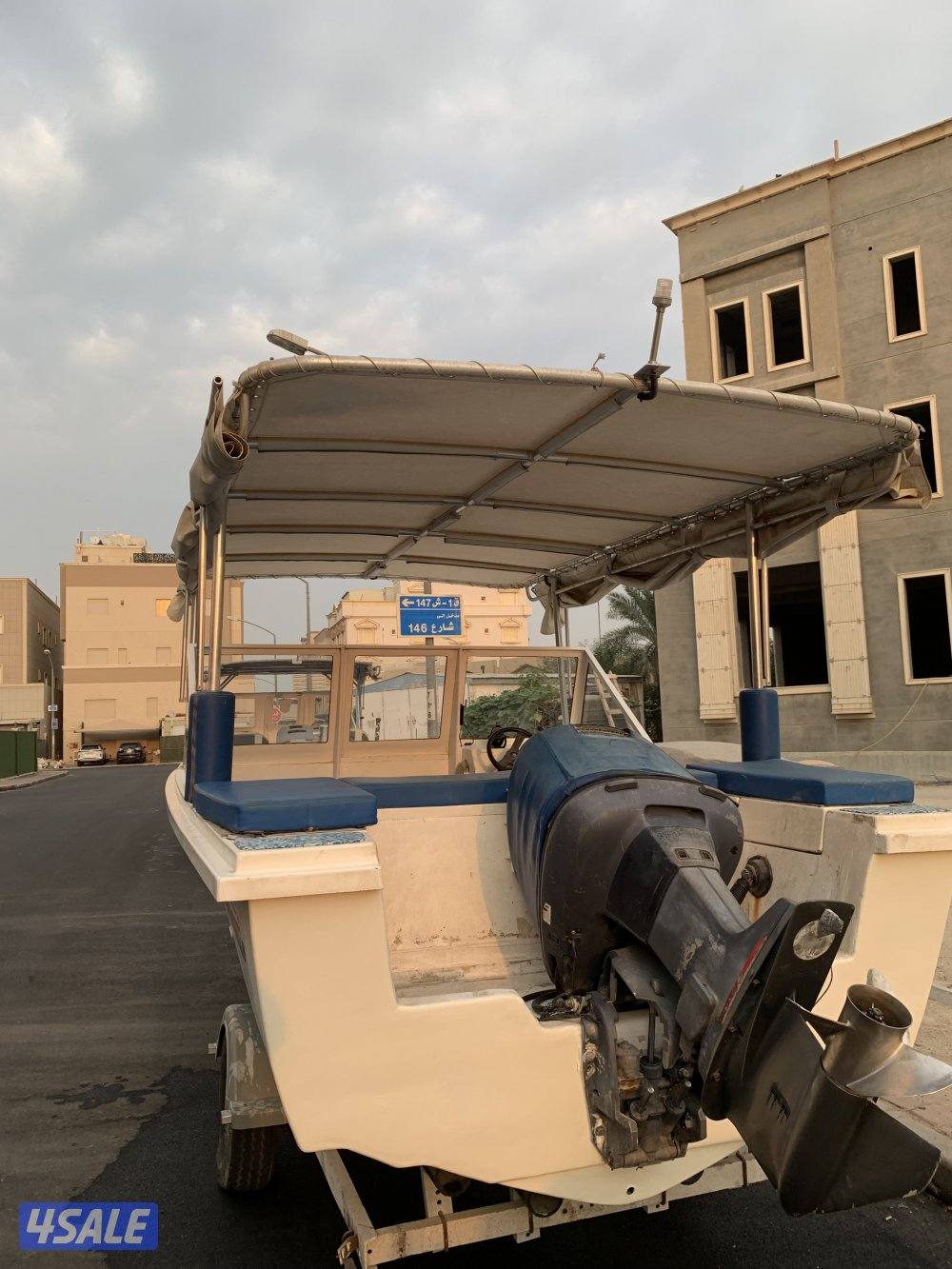 للبيع عماني 20 قدم مكينه 2002