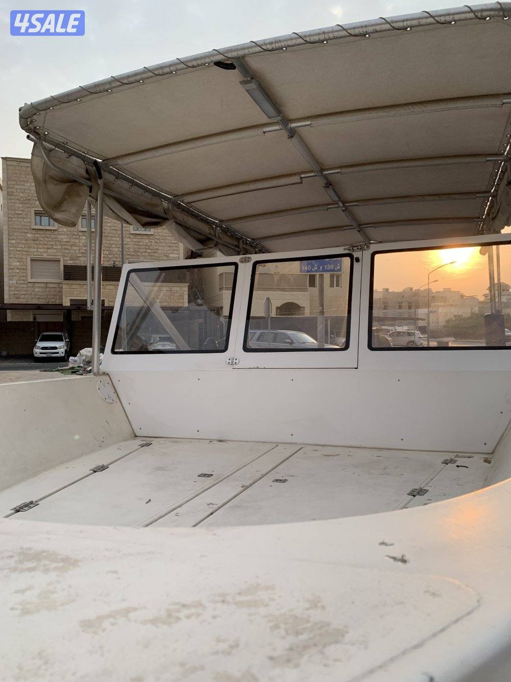 للبيع عماني 20 قدم مكينه 2009