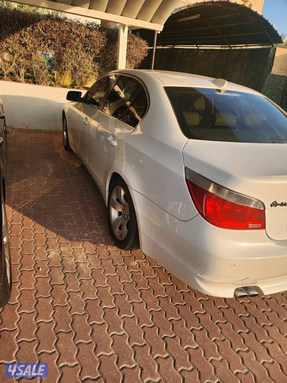 للبيع BMW 523I موديل ٢٠٠٧ السياره معمولها سيرفس كامل2