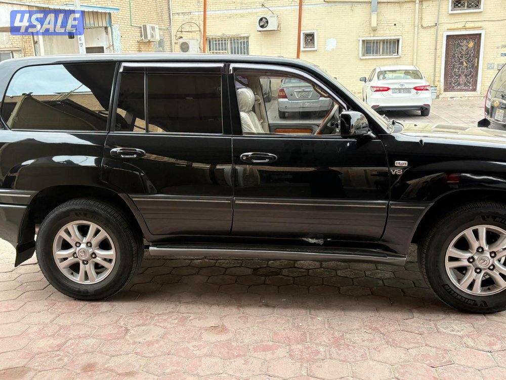 للبيع جيب لكزس موديل ٢٠٠٣ عداد١٠٠ شرط الفحص2