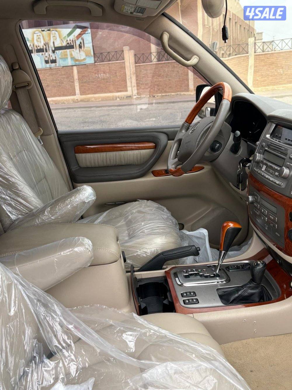 للبيع جيب لكزس موديل ٢٠٠٣ عداد١٠٠ شرط الفحص5