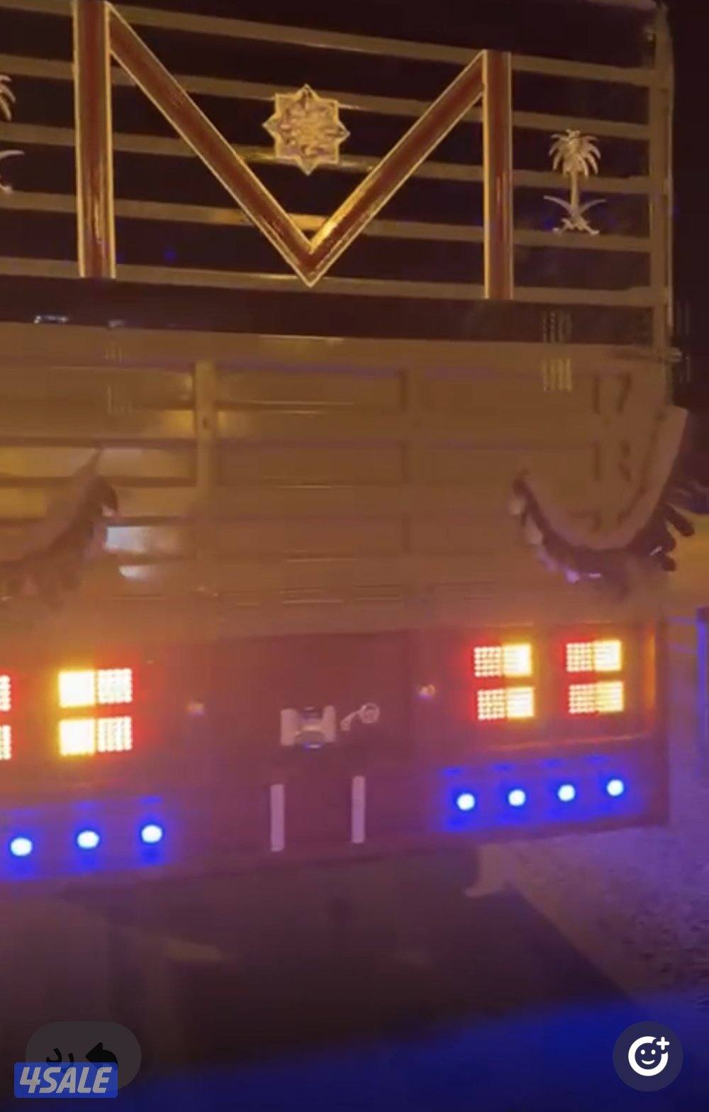 لوري عايدي0