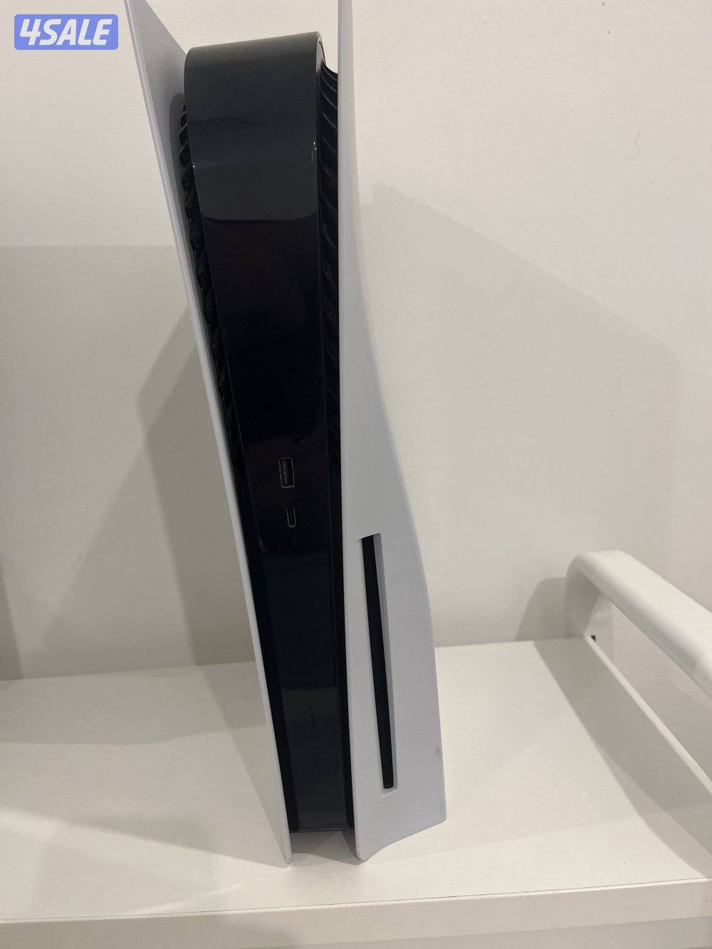 PS5 للبيع ستاندر (يبلع CD) حاله ممتازه4